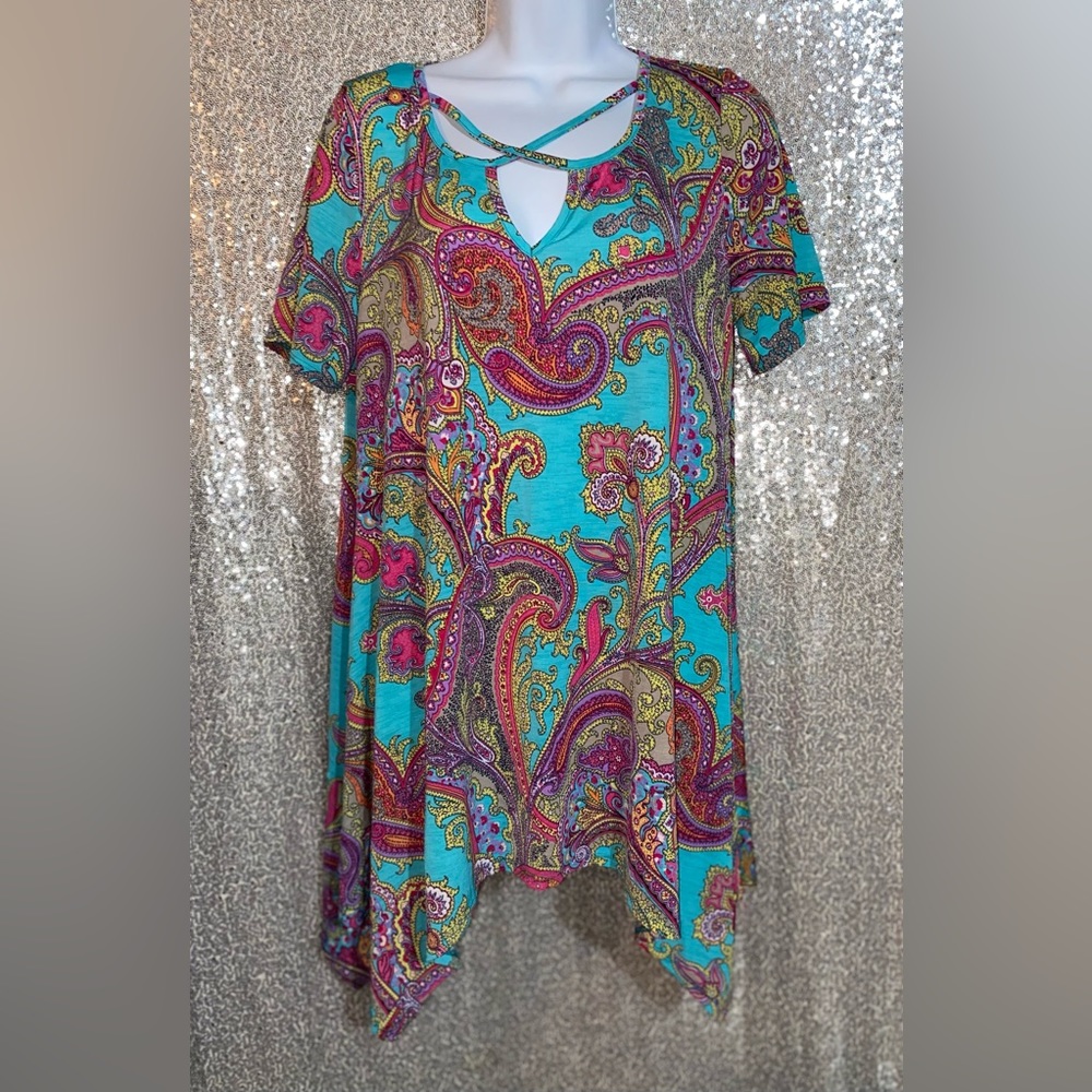 James C boutique, women’s short sleeve tunic size small